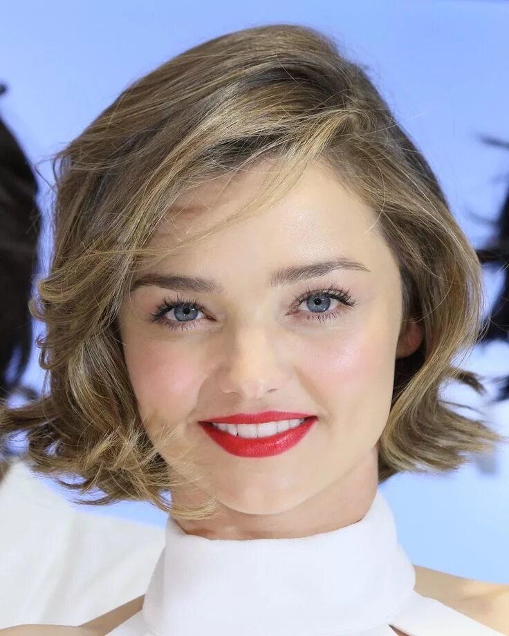 Прически подбородку POPSUGAR Miranda kerr short hair, Miranda kerr, Miranda kerr style