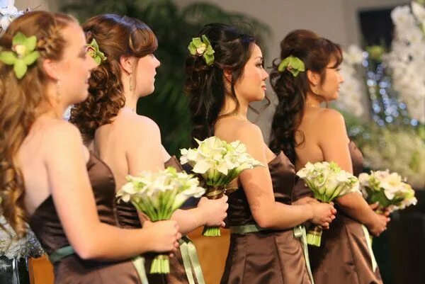 Прически подружек невесты на длинные Brown and Green Wedding Brown wedding, Wedding, Bridesmaid