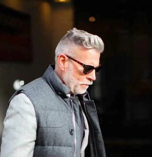 Прически пожилых мужчин фото Pin by Andrea Aguilar on Gentlemen's Hair Grey hair men, Older mens hairstyles, 