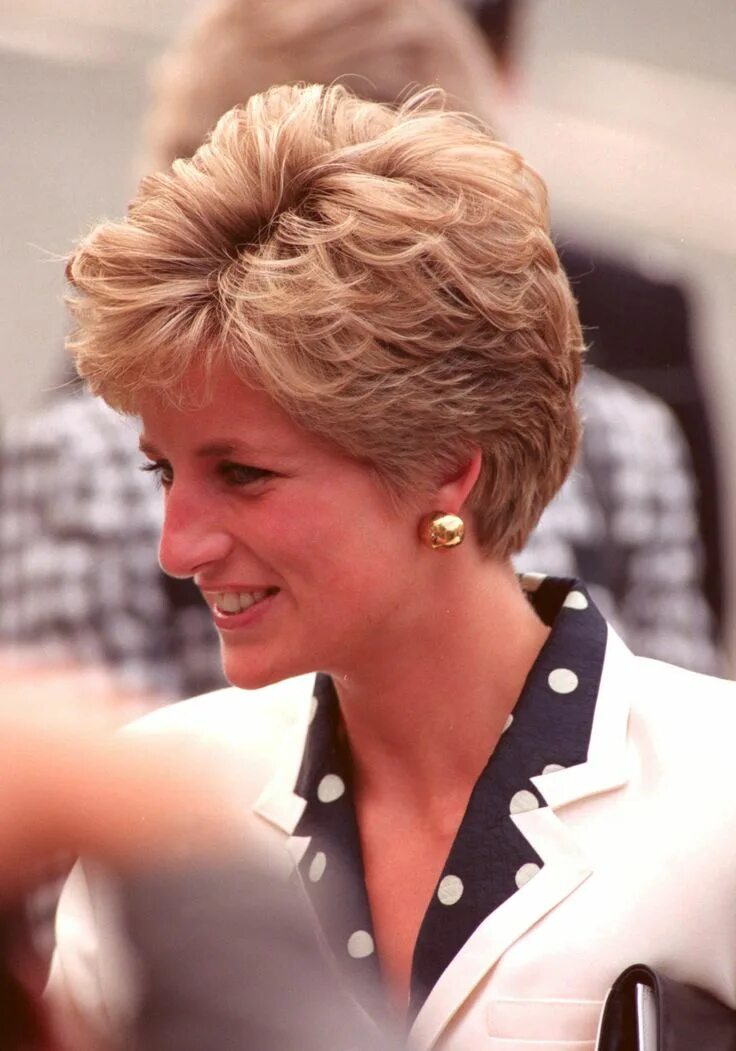 Прически принцессы дианы фото Princess Diana Haircut: A Timeless Classic