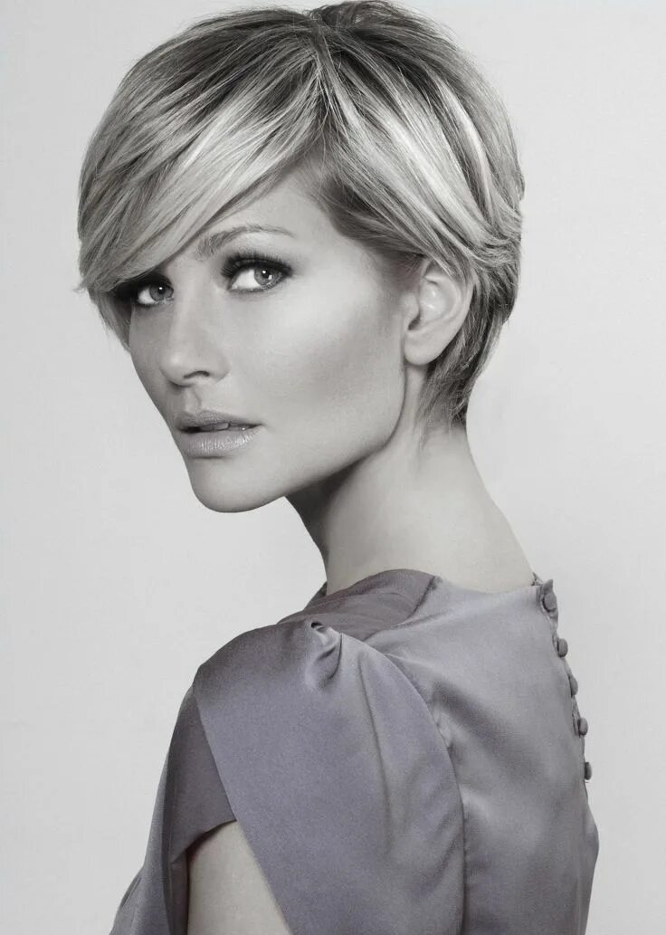 Прически с длинной челкой женские фото Pin on Terrific Tresses Short blonde hair, Very short hair, Short hairstyles for