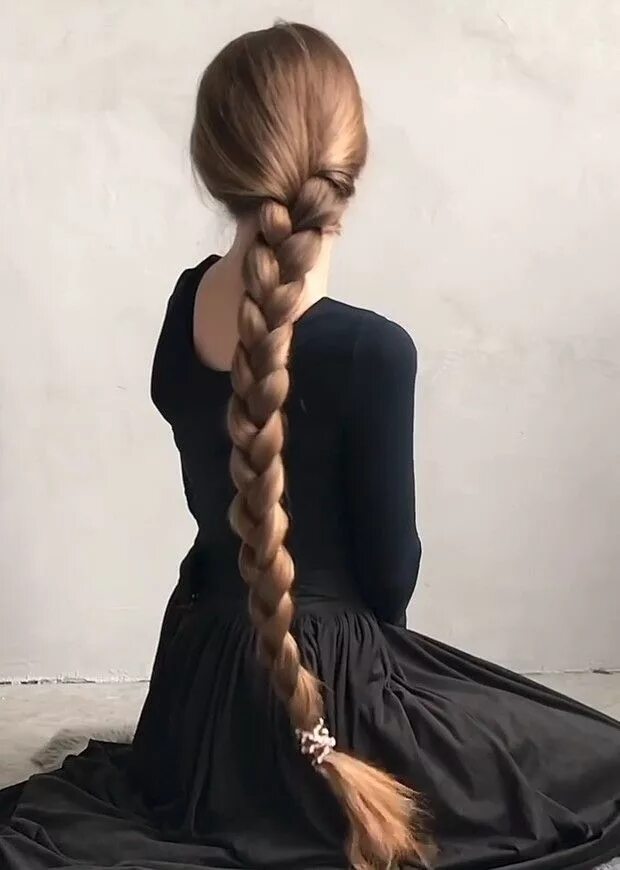 Прически с длинной косой VIDEO - Wonderful contrasts Thick hair styles, Long hair styles, Braids for long