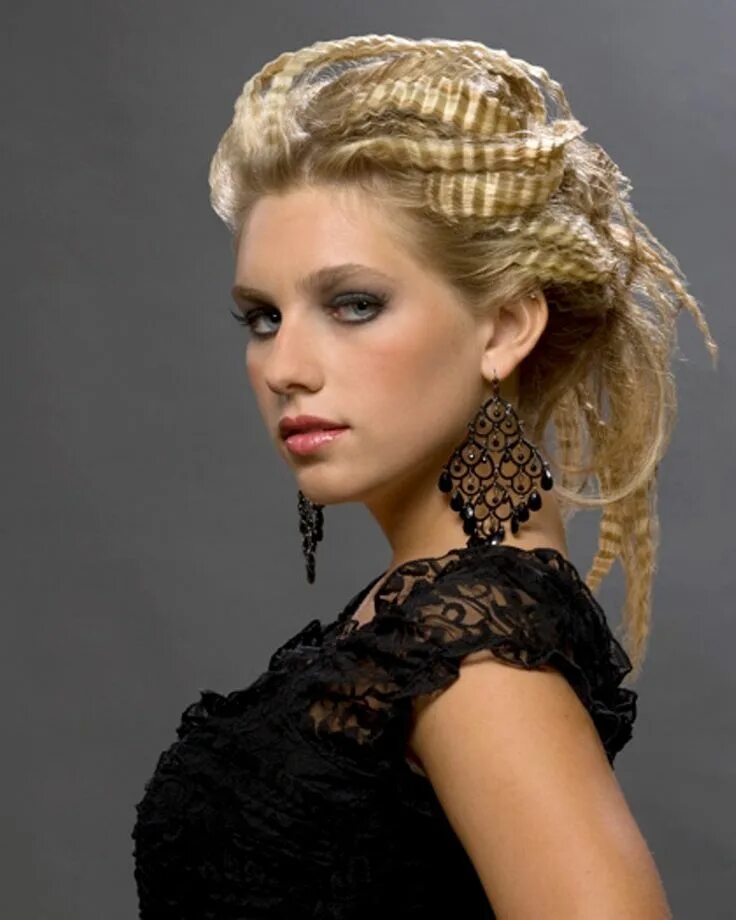 Прически с гафрешкой фото на средние волосы 27+ Latest Hairstyle Trends for Women Hair trends, Crimped hair, Latest hairstyl