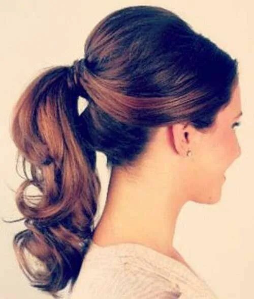 Прически с хвостиком женские на средние волосы Pin by Hayley Howes on Hair Interview hairstyles, Ponytail hairstyles easy, Hair