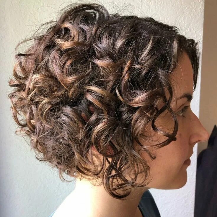 Прически с карвингом на короткие волосы фото 60 Most Delightful Short Wavy Hairstyles for 2024 Haircuts for curly hair, Curly