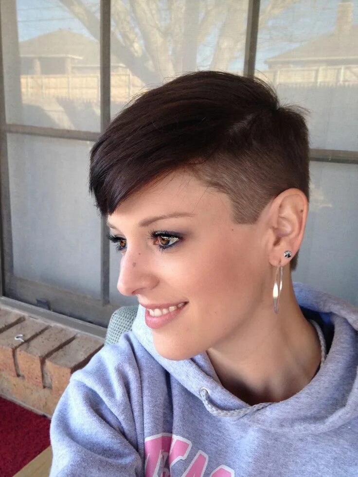 Прически с короткими висками Short Pixie Hairstyles 2016 Different Pixie Styles Short Pixie Hairstyles With L