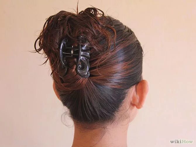 Прически с крабом 4 Ways to Put Your Hair Up with a Jaw Clip - wikiHow Up hairstyles, Clip hairsty