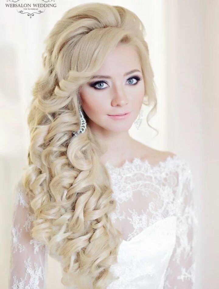 Прически с локонами фото Glamorous Wedding Hairstyles with Curls - MODwedding Glamorous wedding hair, Lon