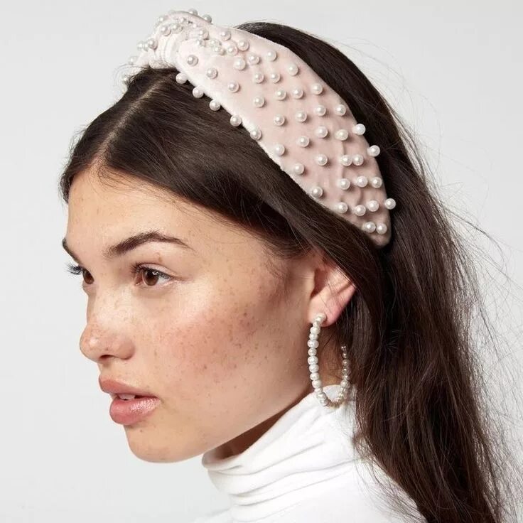 Прически с ободком для женщин Hairbands Trend 2019 Бандана, Прически с ободком, Ободки стили