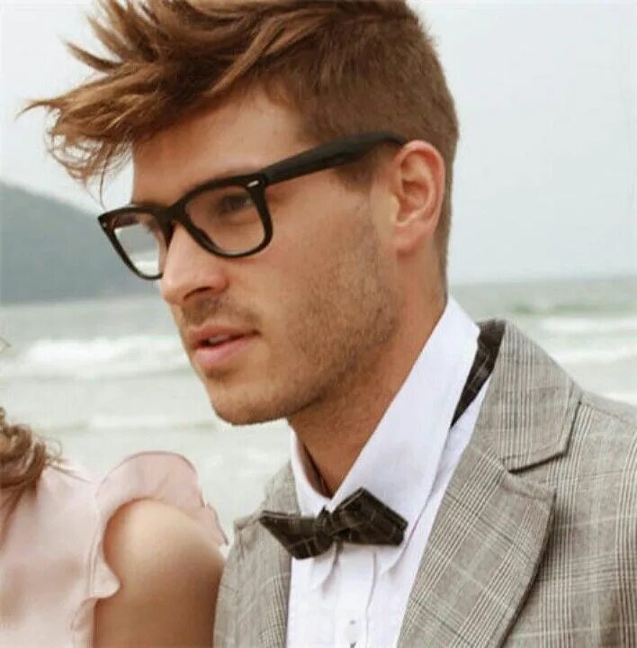 Прически с очками Man hair Mens hairstyles, Beautiful men, Stylish men