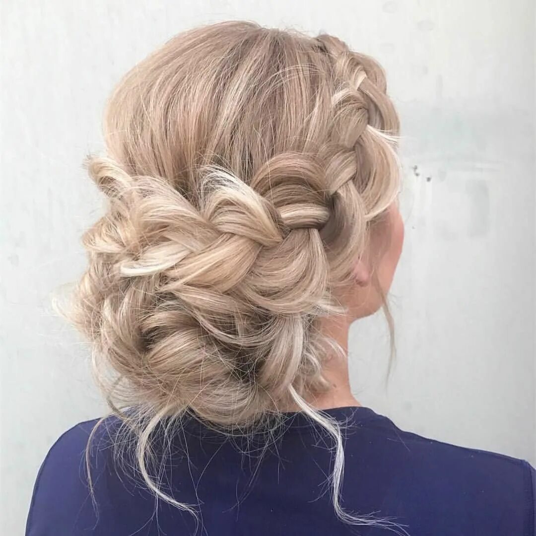 Прически с плетением See this Instagram photo by @beyondtheponytail * 2,132 likes Hair styles, Long h