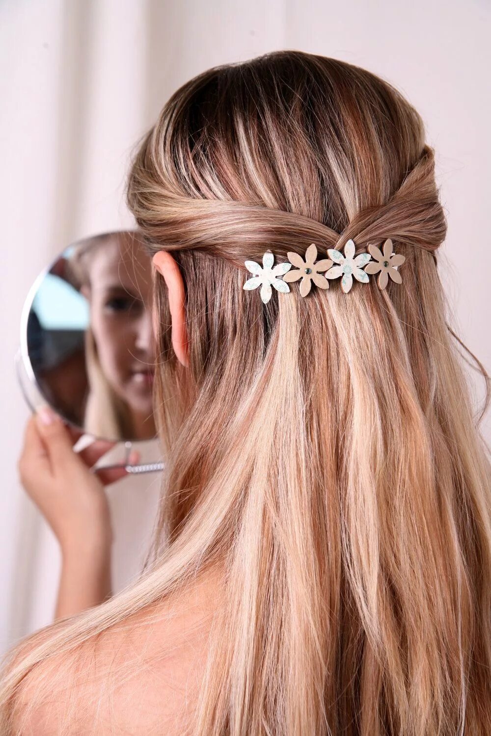 Прически с заколками на средние This item is unavailable Etsy Long hair styles, Womens hairstyles, Summer hairst