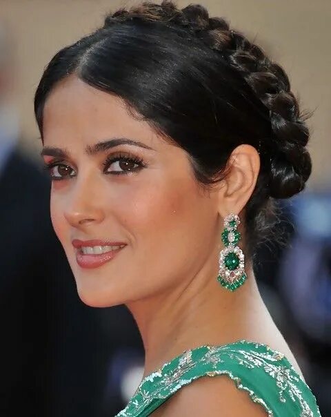 Прически сальма хайек как сделать Top 26 Salma Hayek Hairstyles - Pretty Designs Mexican hairstyles, Womens hairst