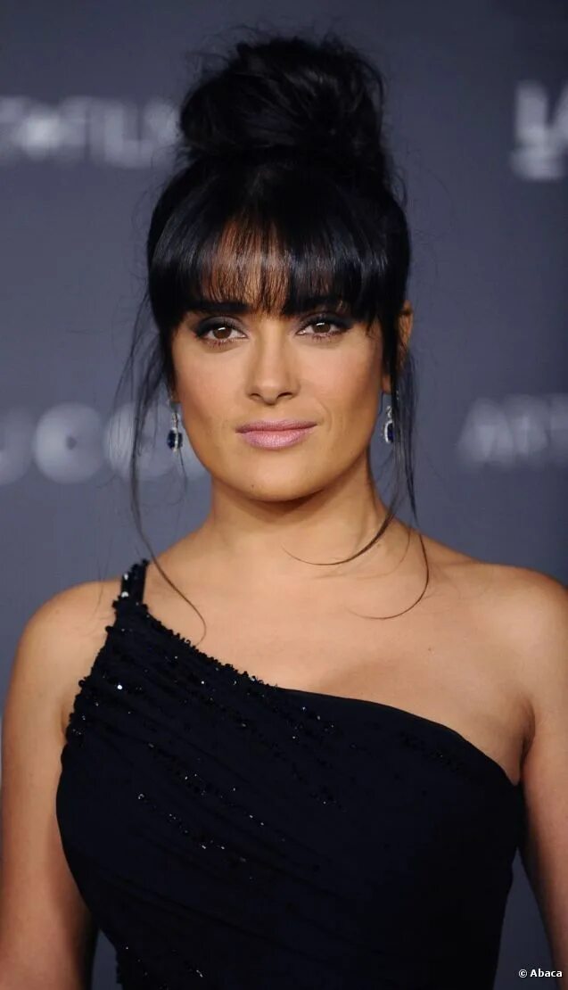 Salma Hayek. Short hair with bangs, Hair cuts, Bob hairstyles