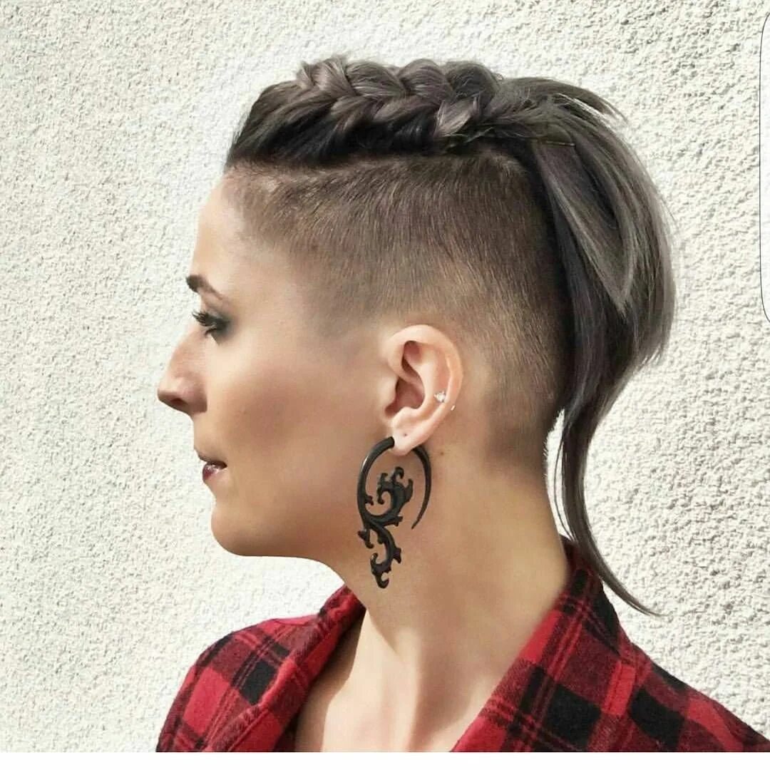 Прически сбритые виски женские Who is lovin this cut, color and style on @shear.renegade ?. A wayback Wednesday