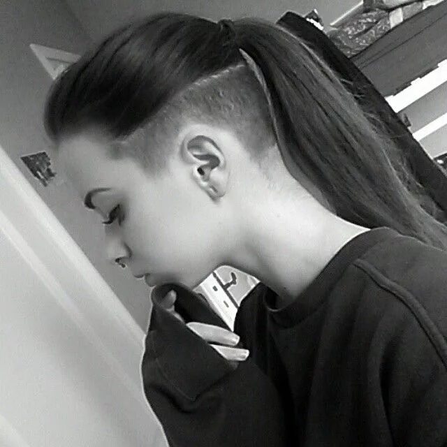 Прически сбритые виски женские Instagram photo by @sarahwakeup * Feb 27, 2015 at 7:51pm UTC Undercut ponytail, 