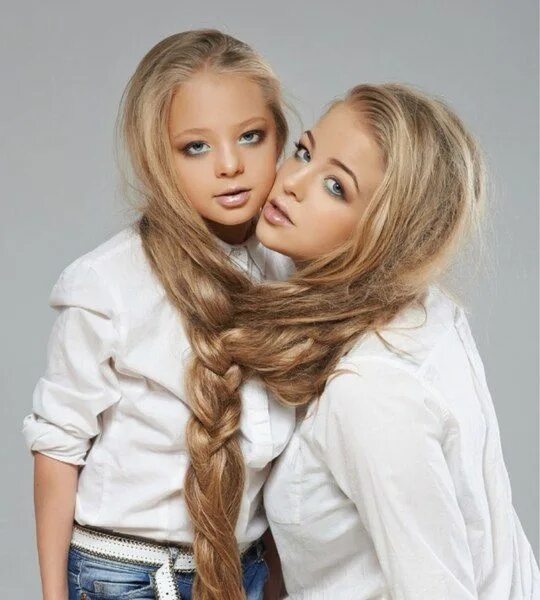 Прически сестра Anastasia Petrik (Nastya Petrik) and Victoria (Vic) Petrik Long hair styles, Hai