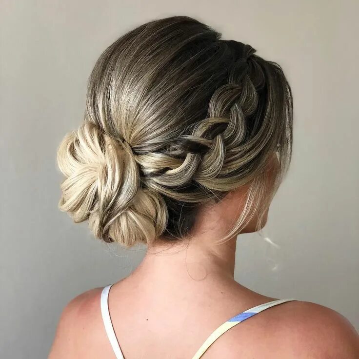 Прически со средними волосами Elegant Braided Updo Hairstyle