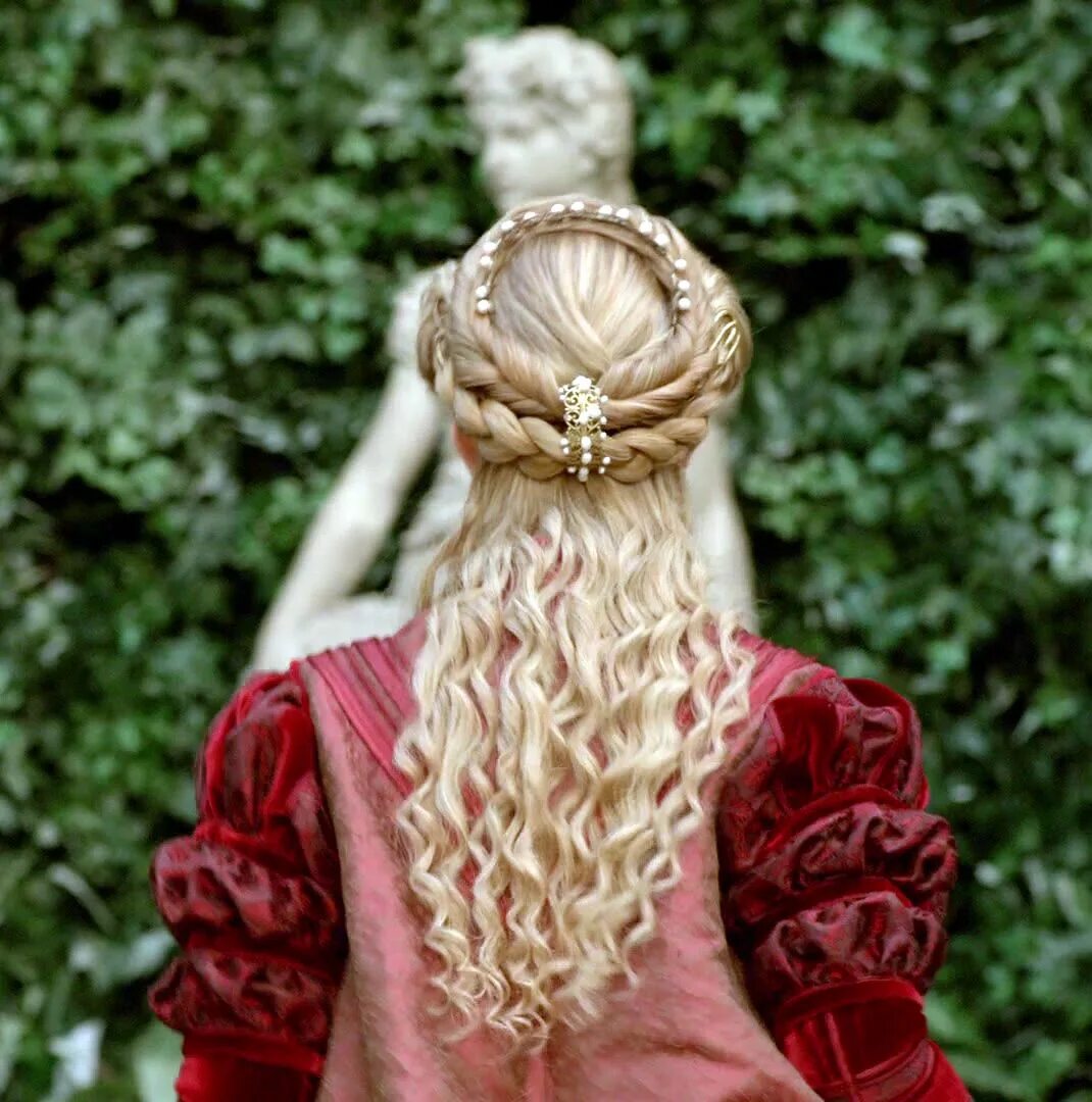 Прически средневековья the borgias Tumblr Renaissance hairstyles, Fantasy hair, Medieval hairstyles