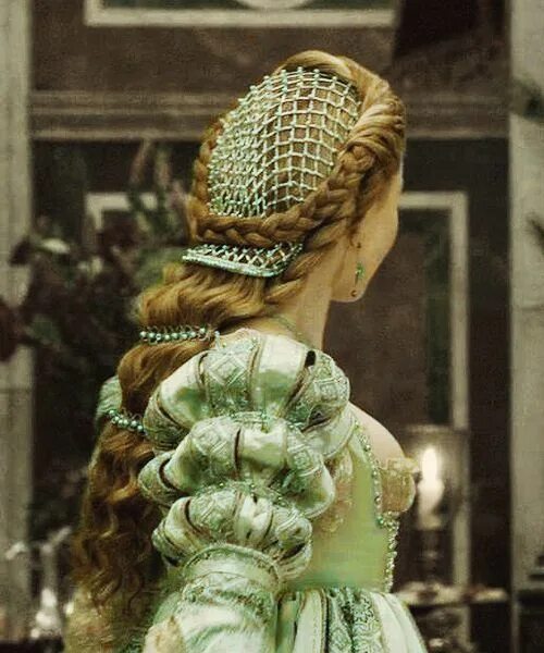 Hair - Haare - Frisuren Renaissance hairstyles, Medieval hairstyles, Historical 