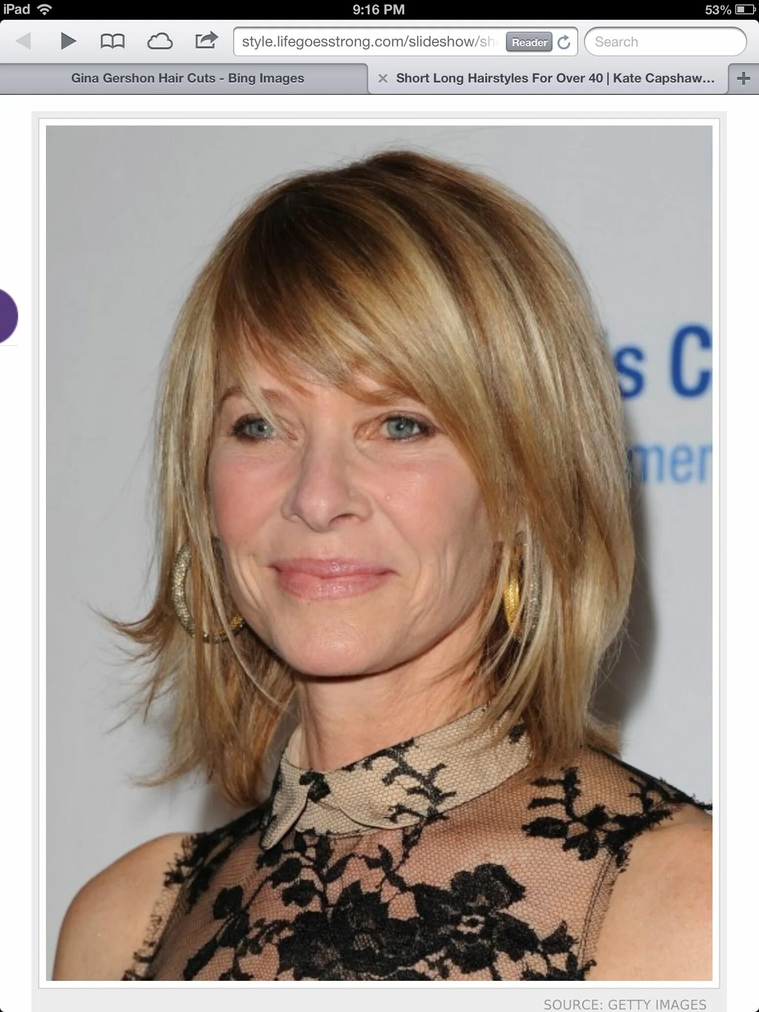 Прически средней длины 40 лет женщине Kate Capshaw - looks awesome! Medium hair styles, Classy hairstyles, Short hair 