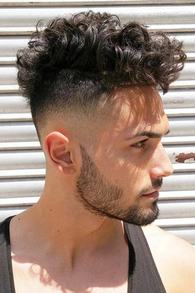 Прически сверху Awesome Ways To Get, Style, And Rock Versatile Mohawk Fade Haircuts Curly hair s