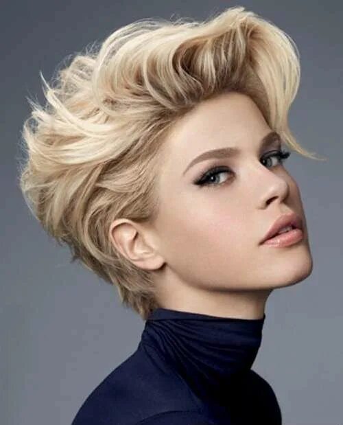 Прически в моде короткие 20 Great short haircuts and model ... Kurzhaarfrisuren, Kurze haare stylen, Haar