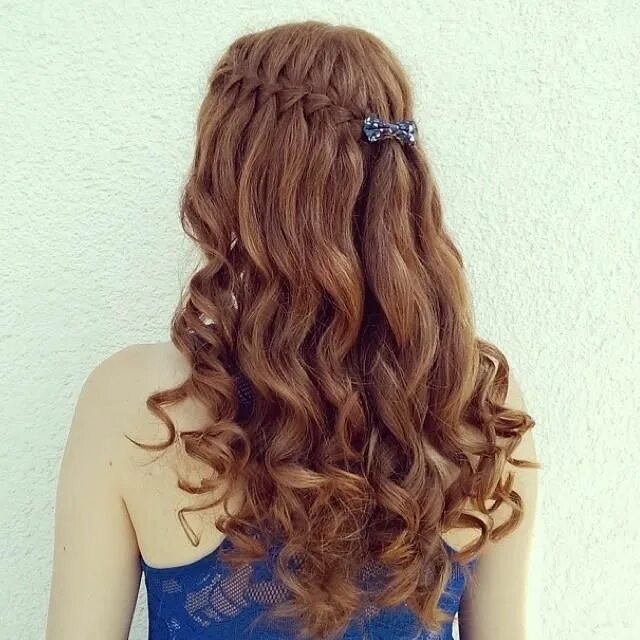 Прически в школу с кудряшками Braid, Curls & Bow - Hairstyles How To Hair styles, Unique hairstyles, Bow hairs