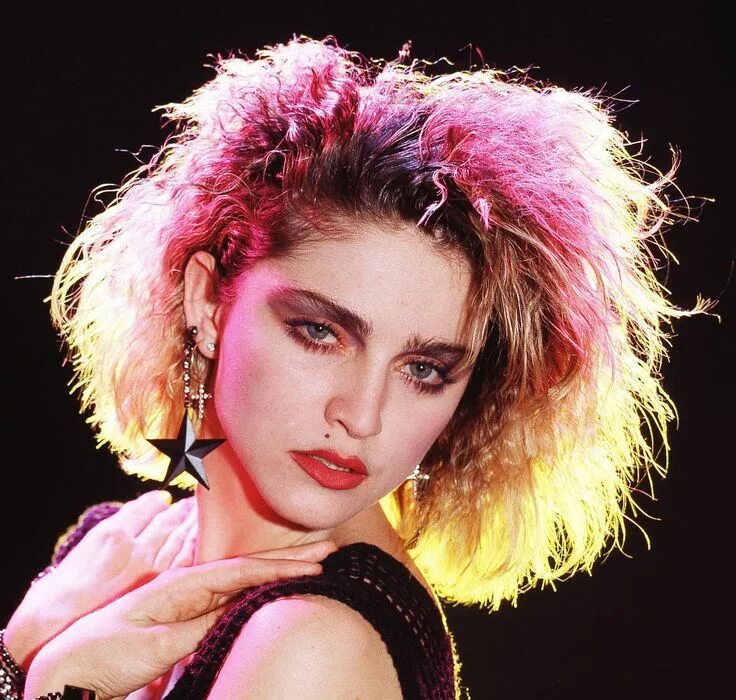 Прически в стиле 80 х женские Pin by redactedvuzatsl on 80'S MAKEUP & BEAUTY Madonna, Madonna hair, Celebritie