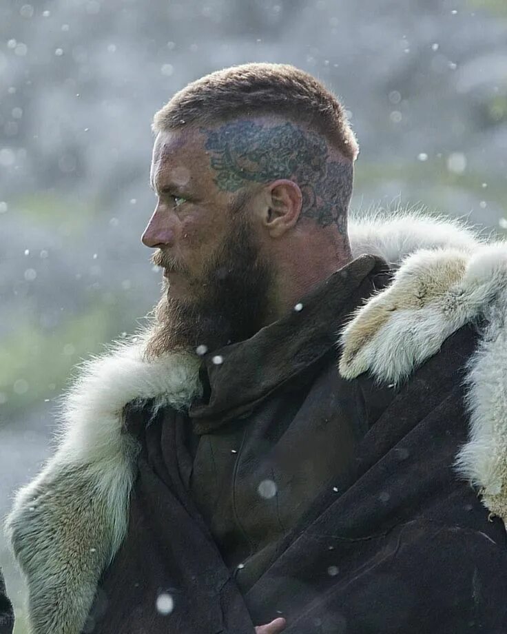 Прически в стиле викингов мужские Pin on All Hail King Ragnar Ragnar lothbrok haircut, Ragnar haircut, Viking hair