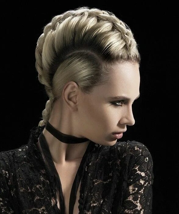 Прически в стиле волосы фото Long Blonde Hairstyles Hair styles, Runway hair, Plaits hairstyles