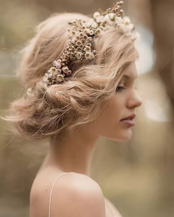 Прически в стиле волосы фото 2016 Hair And Makeup Trends Every Bride Should Know About Wedding hairstyles, Pa