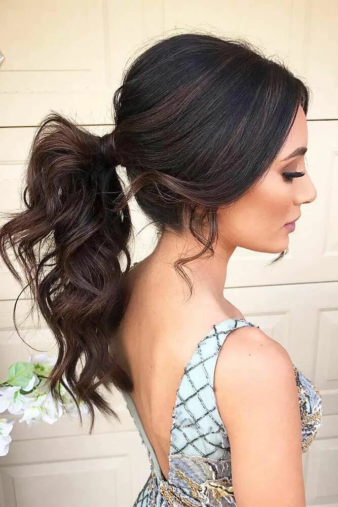 Прически вечерние длинный хвост 16 Chic Valentines Day Hairstyles For Every Hair Length Formal hairstyles for lo