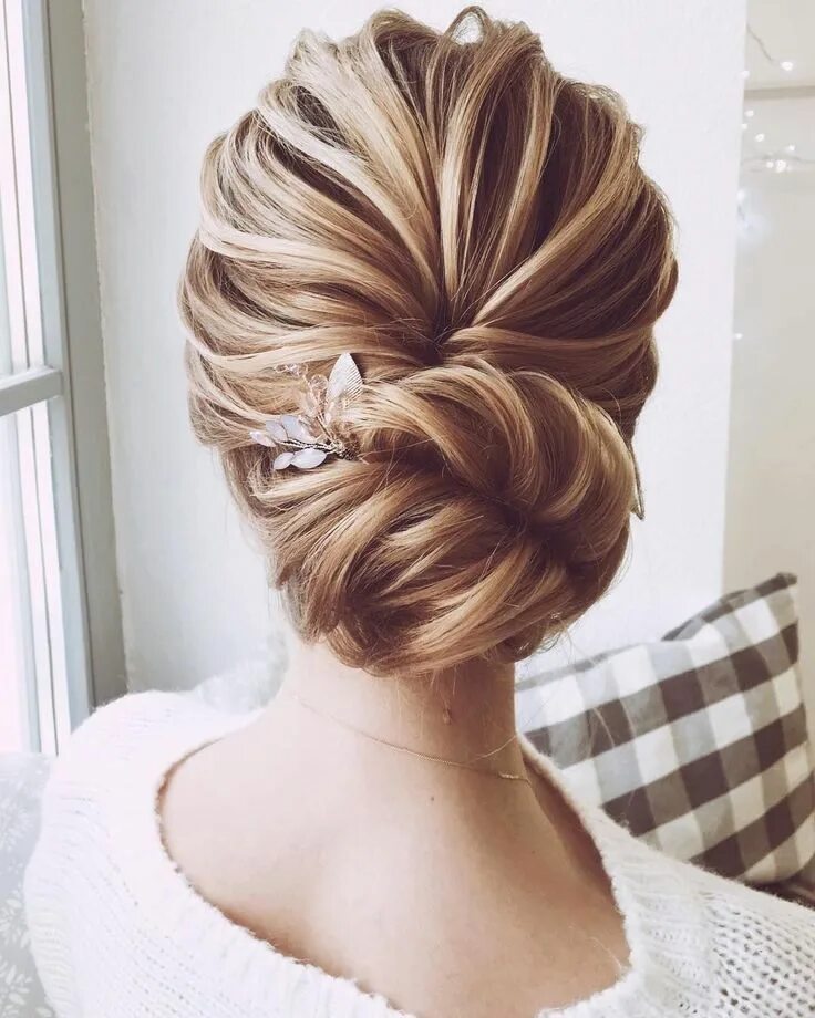 Прически волосы красиво собраны 32 Half Up Half Down Updos for any Special Occasion Unique wedding hairstyles, L