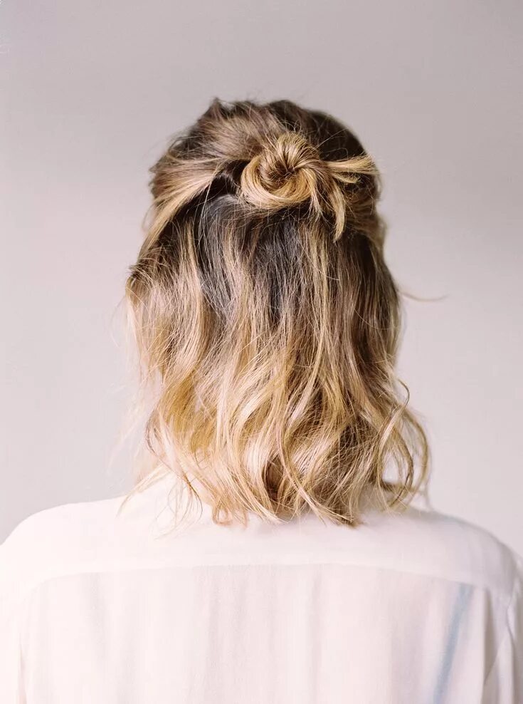 Top knot hairstyles for every occasion Top knot hairstyles, Black hair bun, Natu