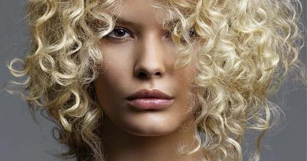 Прически завивки фото 5 Best Long Bob Haircuts Curly lob haircut, Long natural curly hair, Medium curl