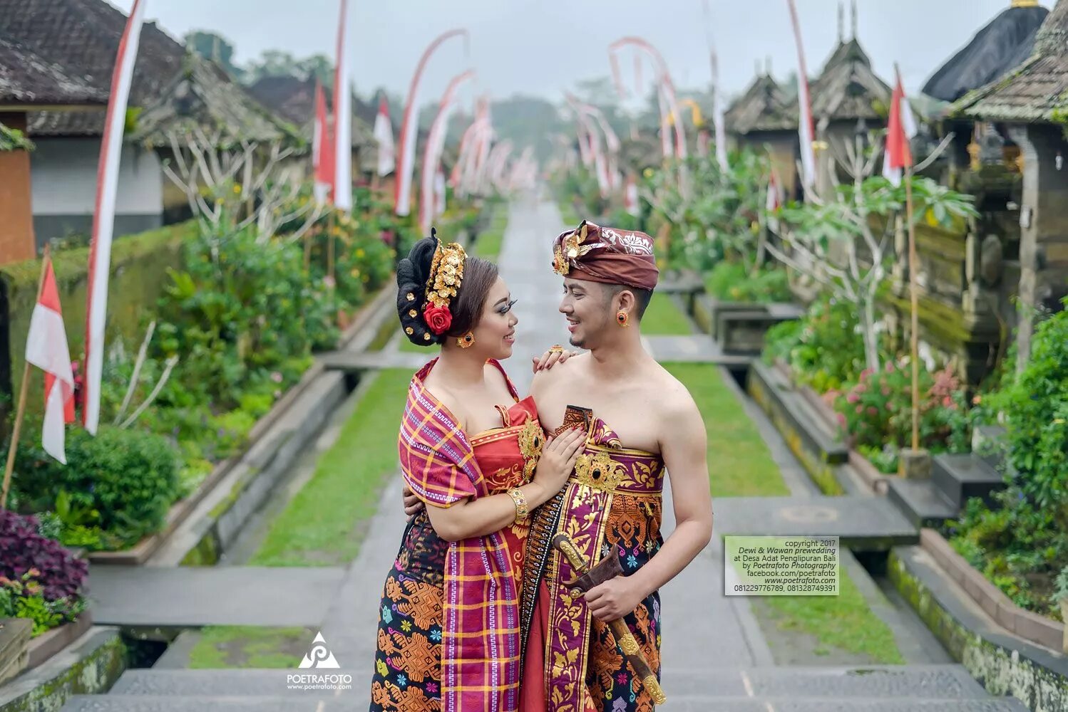 Прически женские на бал 17 Foto Prewedding Adat Bali Klasik Kuno (Pre Wedding Photoshoot in Bali) for De