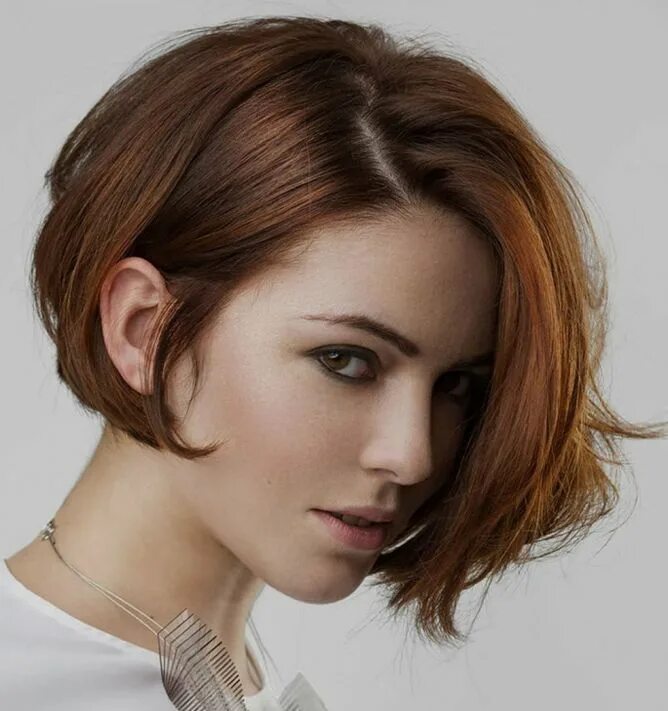 Прически женские цена Asymmetrical hairstyle gives new life to yours hairstyle Wavy bob hairstyles, Me