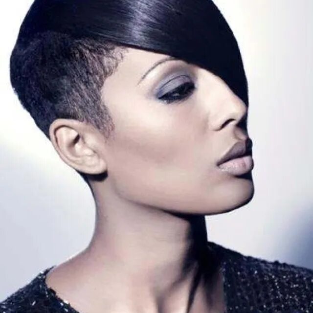 Прически женские темные волосы Pin by QuataJ on Hair Trends Short hair styles african american, Half shaved hai