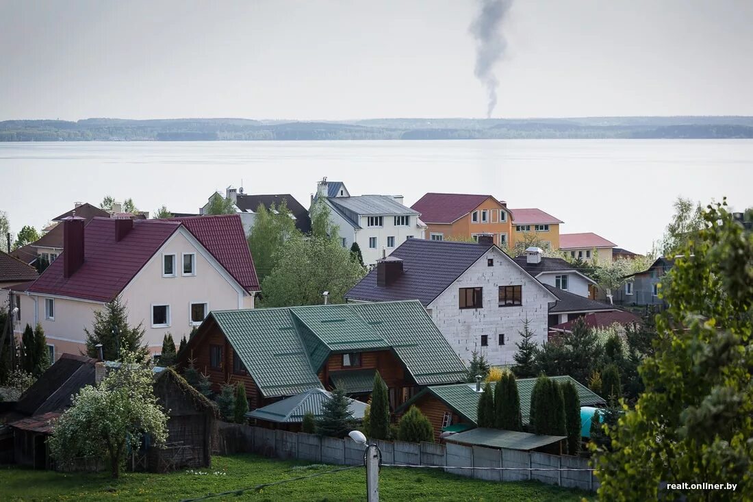 Пригороды минска фото Чьи дворцы? Репортаж из "золотой" деревни на Минском море