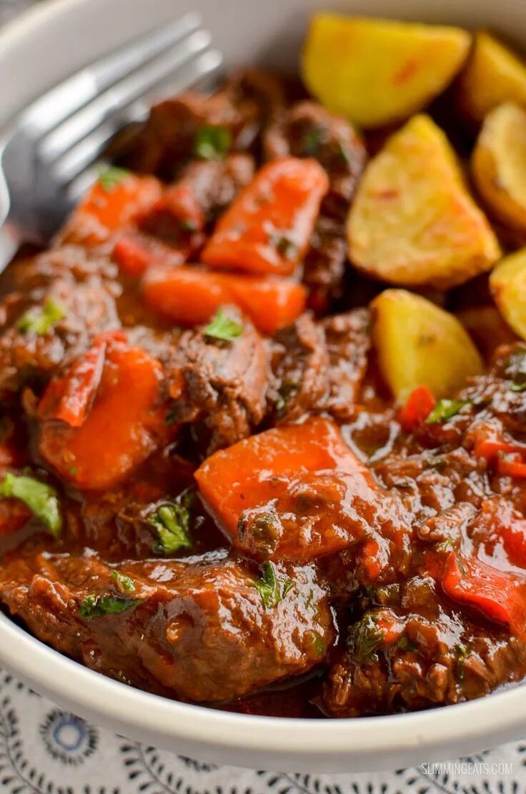 Приготовить говядину вкусно и быстро фото This delicious bowl of Balsamic Braised Beef is pure comfort food. Tender chunks