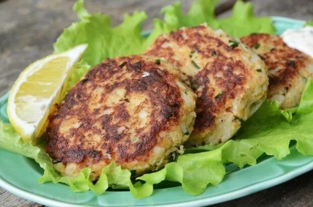 Приготовить котлеты фото рыбные из минтая Fresh Catch Fish Cakes: A Recipe Shel Zolkewich Pike fish recipes, Pike recipes,