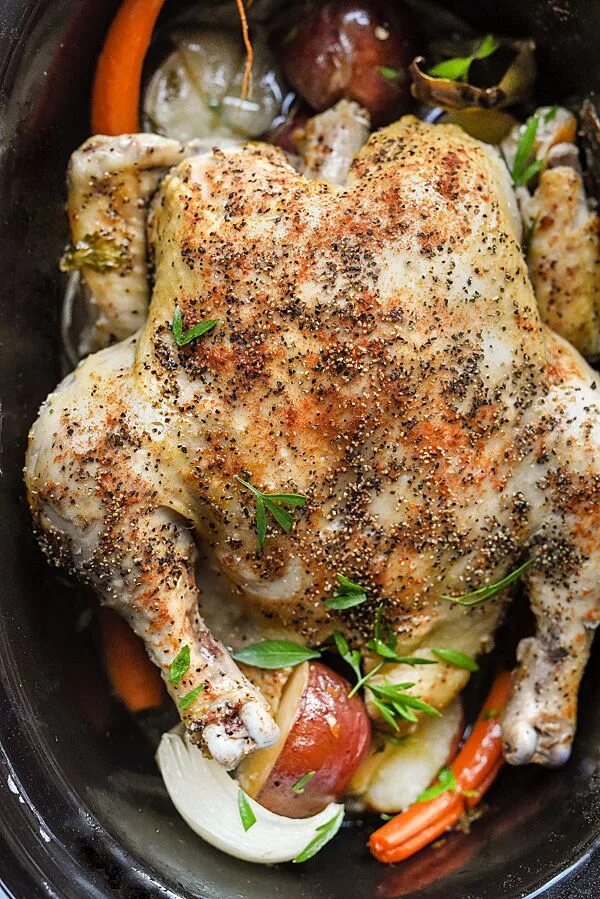 Приготовить курицу рецепт с фото Slow Cooker Whole Chicken foodiecrush.com Chicken crockpot recipes, Chicken croc