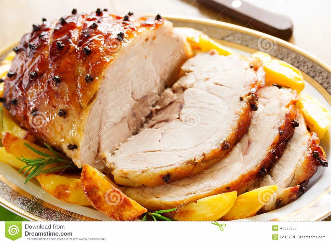 Приготовить свинину фото рецепт Roast Pork with Orange Glaze, Stock Photo - Image of pink, plate: 48590980