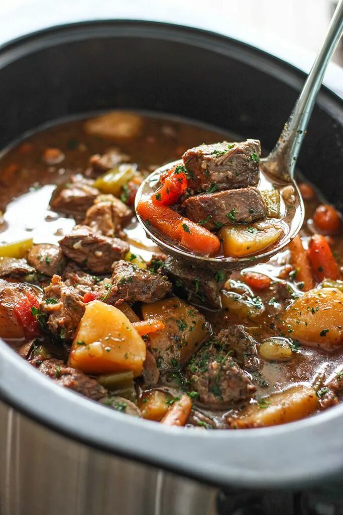 Приготовление блюд из говядины с фото Slow Cooker Beef Stew Recipe Slow cooker beef stew, Slow cooker recipes beef, Be