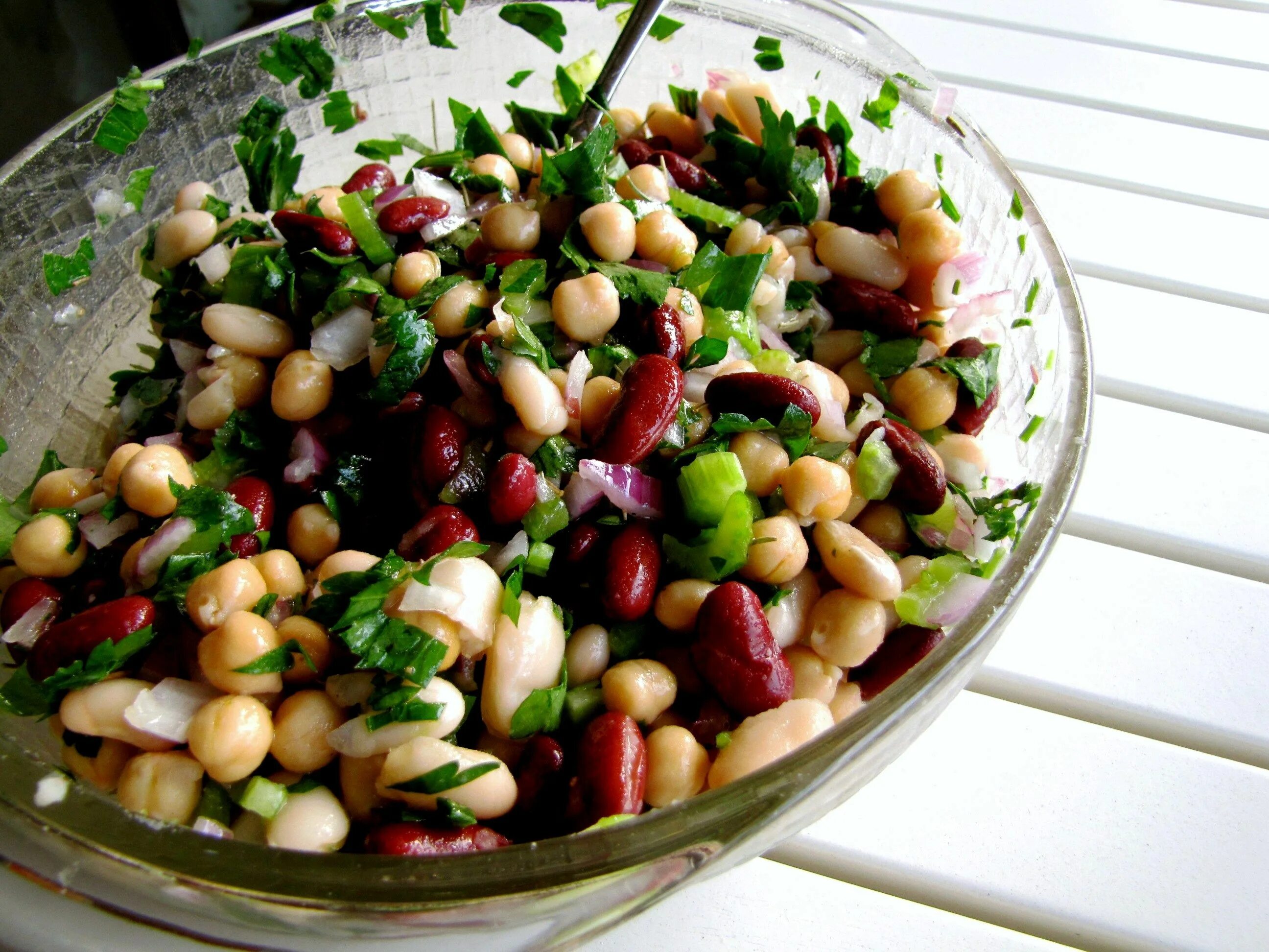 Приготовление фасоли рецепты с фото Tuscan Mixed Kidney Bean & Chickpea Salad with Chopped Fresh Parsley & Rosemary 