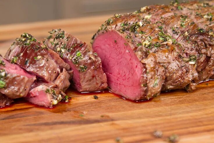 Приготовление говядины фото Simple, Perfect Roast Beef Tenderloin Beef tenderloin recipes, Beef tenderloin r