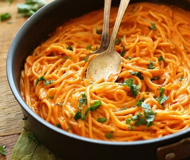 Приготовление пасты рецепты фото Spaghetti alla crema di carote: la ricetta al brandy e formaggio Primi piatti di