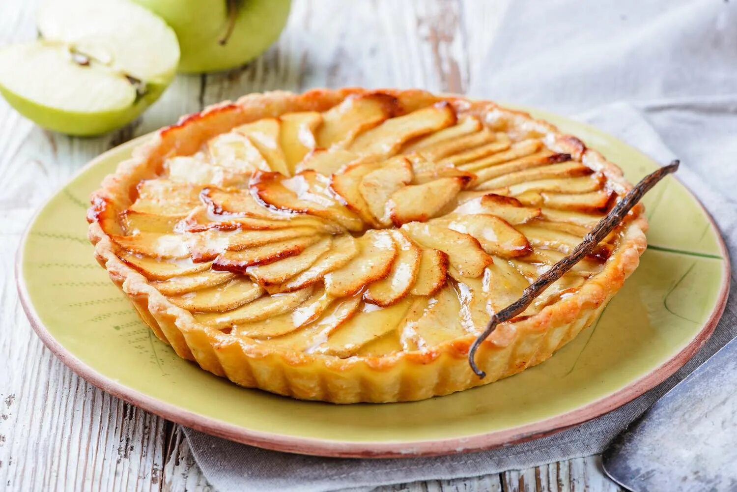 Приготовление пирог с яблоками с фото French Apple Tart Recipe With Pastry Cream Recipe