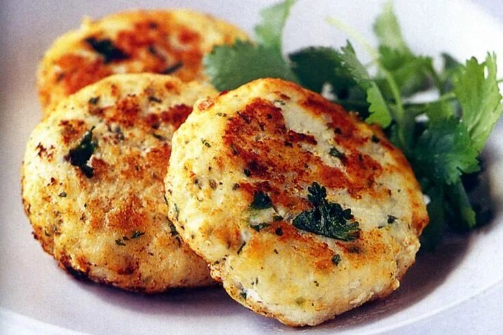 Приготовление рыбных котлет с фото Fish cakes with sweet chilli mayo Fish cake, Thai fish cakes, Recipes